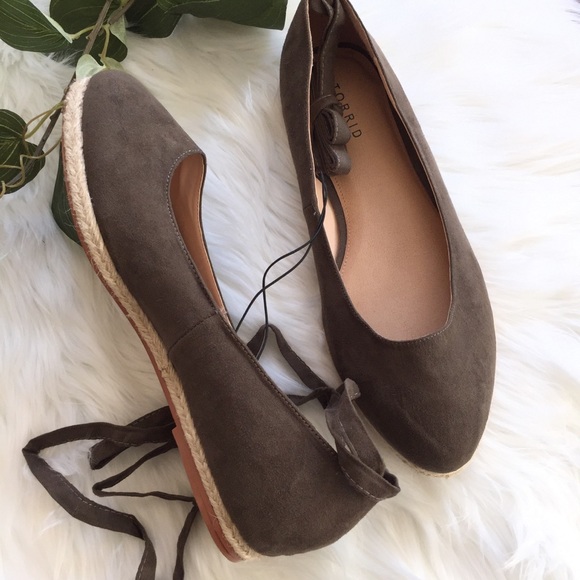 size 12 wide flats